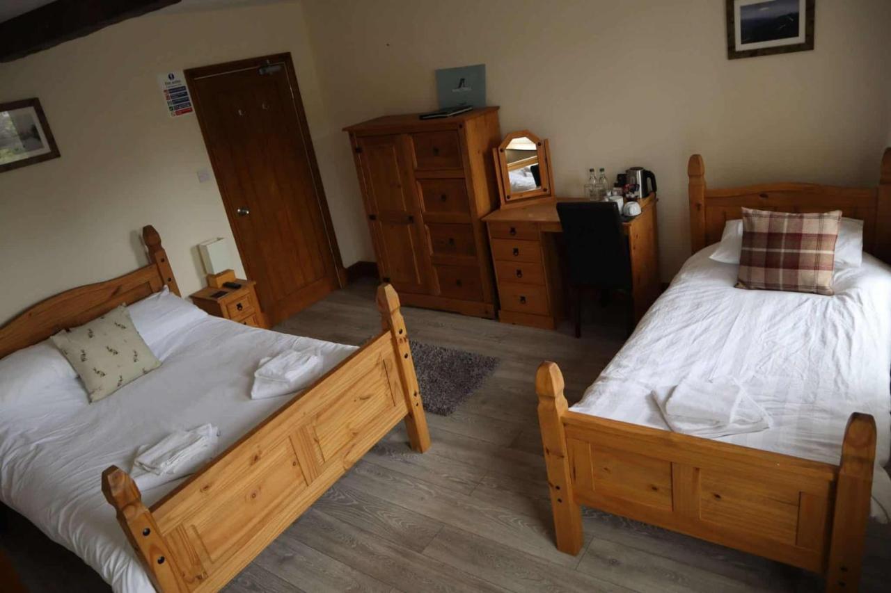 The Hare & Hounds Inn Foulridge Eksteriør bilde