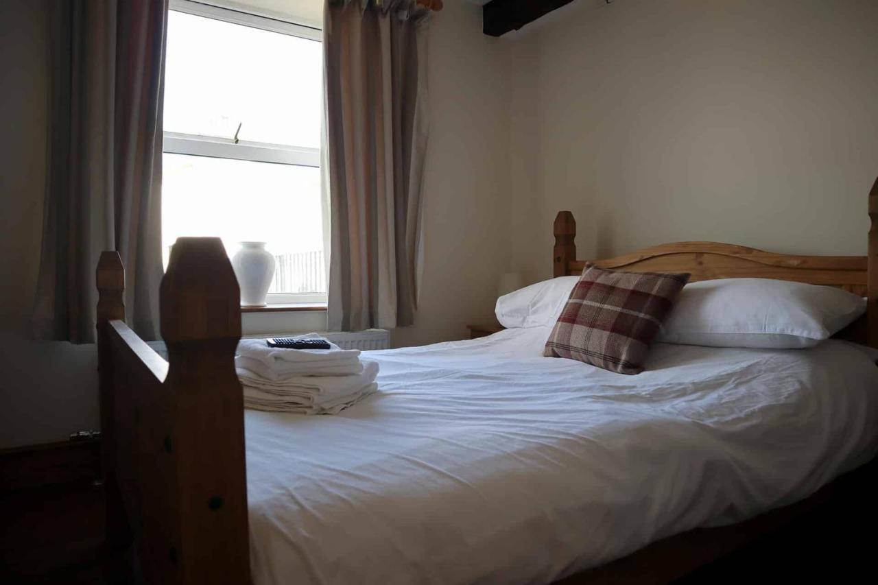 The Hare & Hounds Inn Foulridge Eksteriør bilde