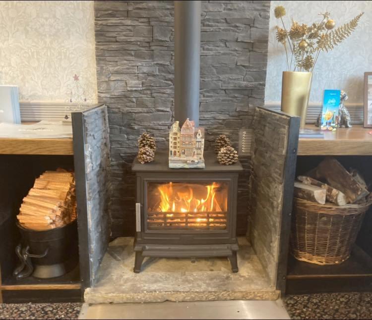 The Hare & Hounds Inn Foulridge Eksteriør bilde